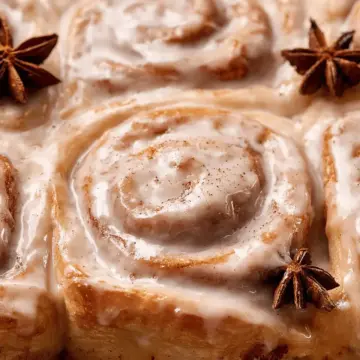 Chai Cinnamon Rolls