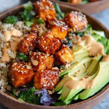 Crispy Bang Bang Salmon Bites Bowls