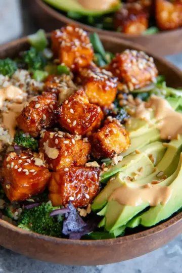 Crispy Bang Bang Salmon Bites Bowls