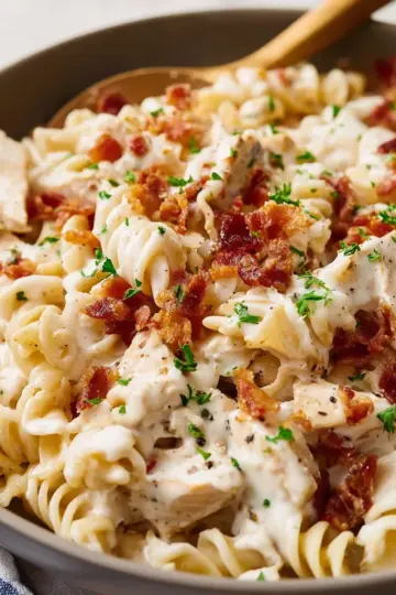 Chicken Bacon Ranch Pasta