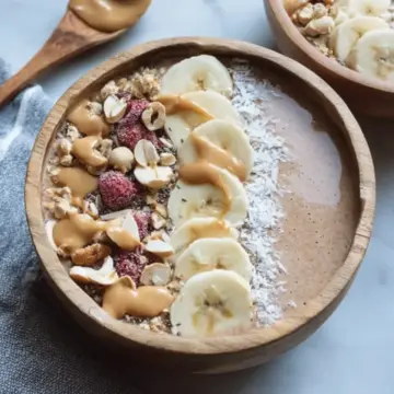 Peanut Butter and Banana Smoothie Bowls