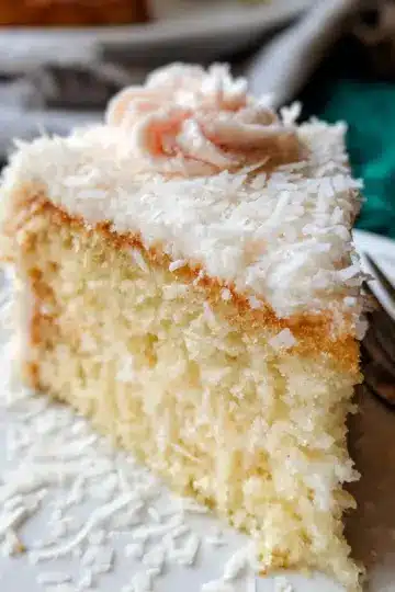 Fluffy & Moist Coconut Cake