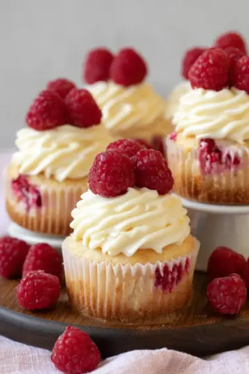 White Chocolate Raspberry Cheesecake Cupcakes