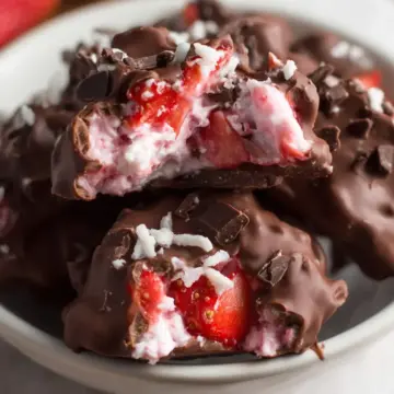 Chocolate Strawberry Yogurt Clusters
