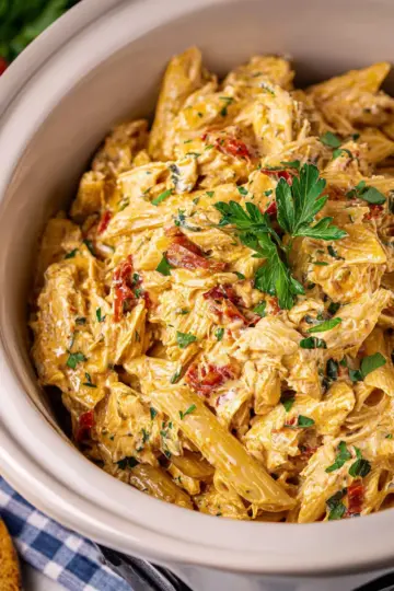 Crockpot Marry Me Chicken Pasta