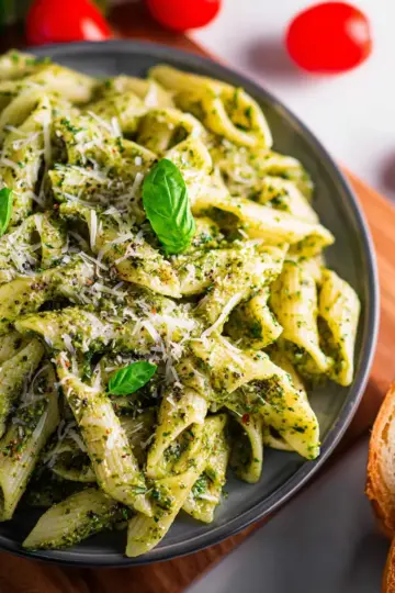 Super Easy Pesto Pasta